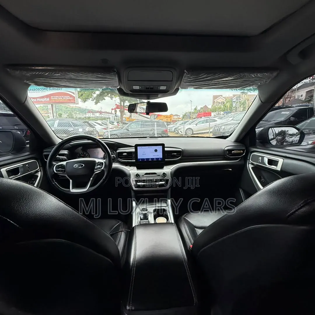 Ford Explorer 2021 Black