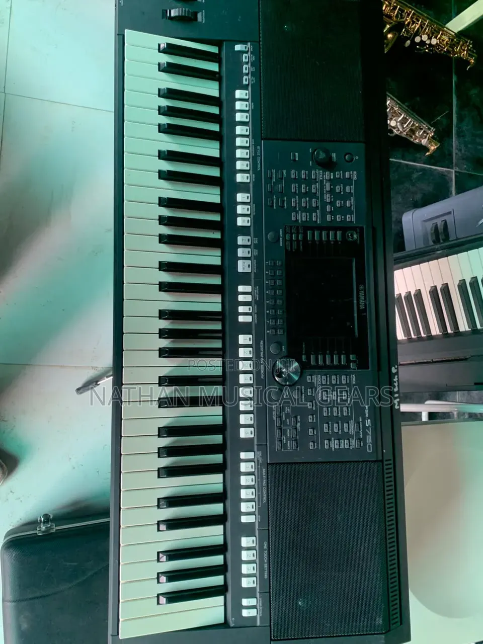 Yamaha PSR S750