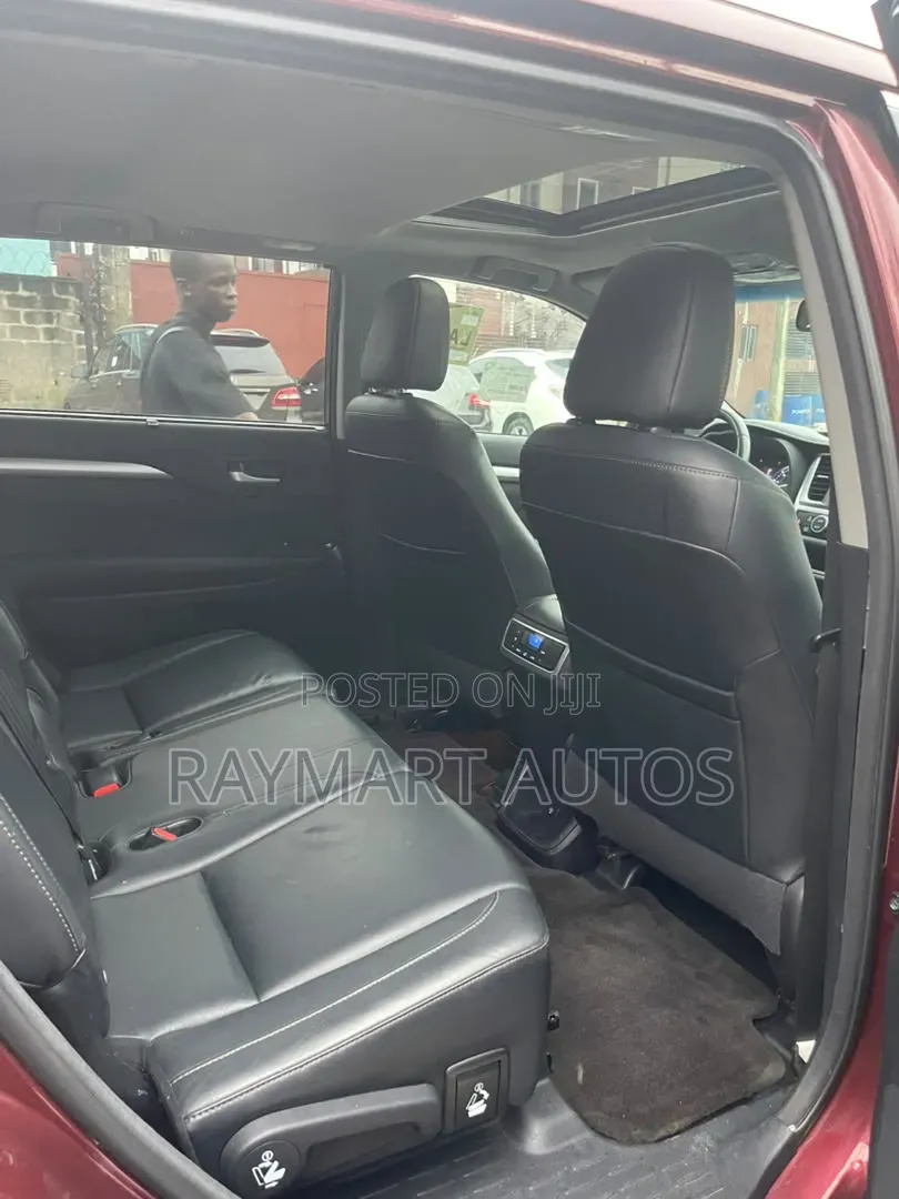 Toyota Highlander 2015 Red