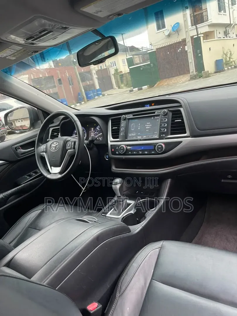 Toyota Highlander 2015 Red
