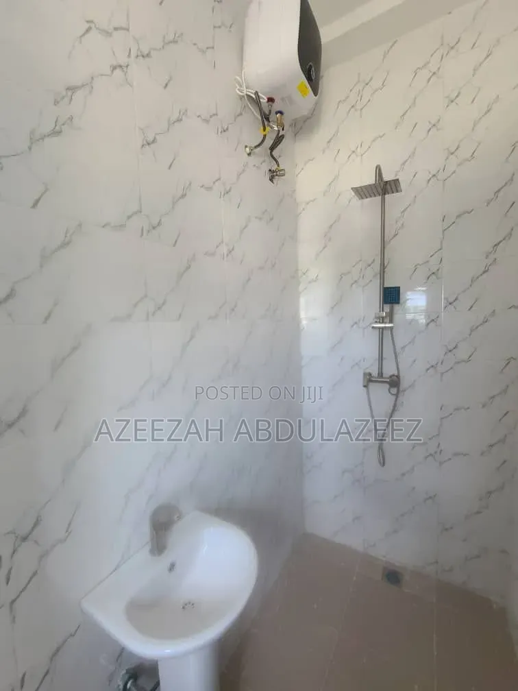 2bdrm Apartment in Sabon Lugbe for rent