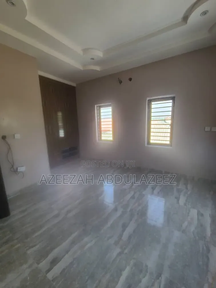 2bdrm Apartment in Sabon Lugbe for rent
