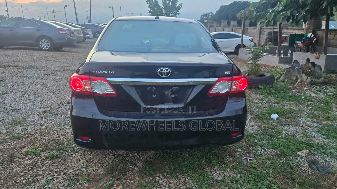 Toyota Corolla LE 4dr Sedan (1.8L 4cyl 4A) 2012 Black