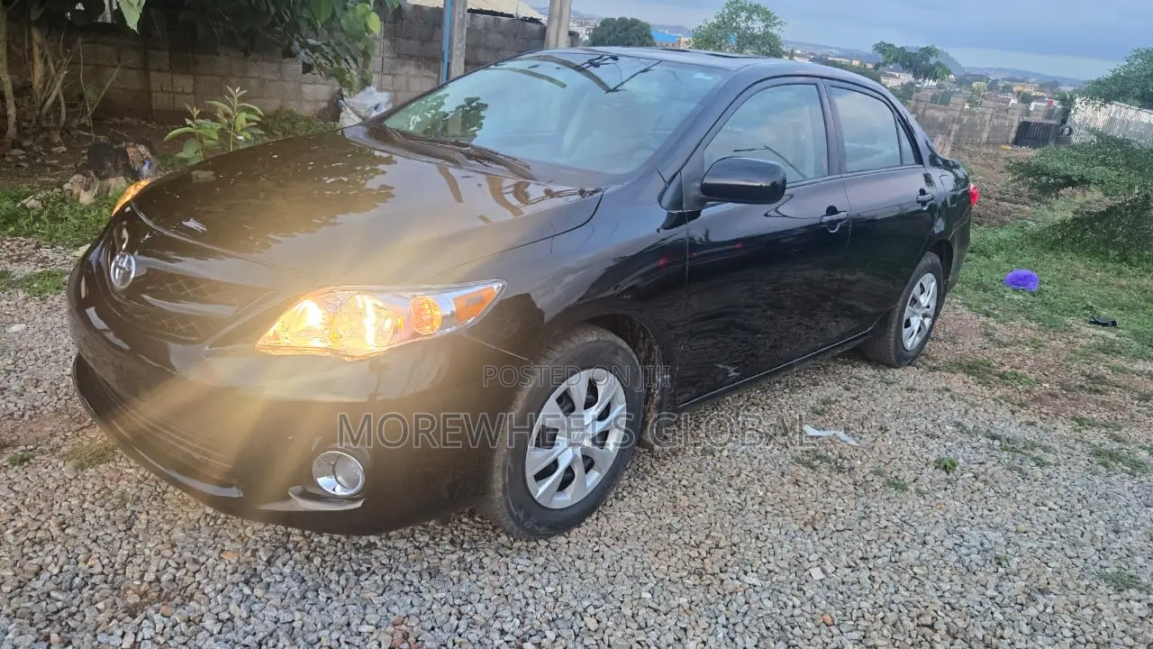 Toyota Corolla LE 4dr Sedan (1.8L 4cyl 4A) 2012 Black