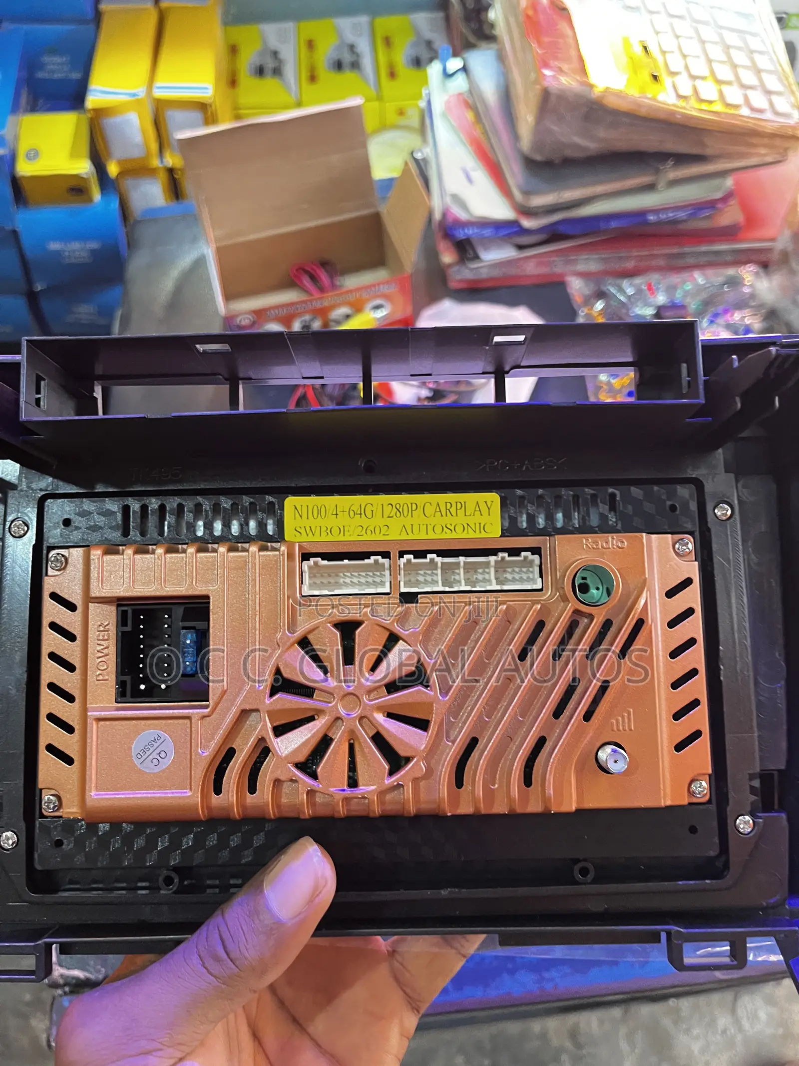Original Android Screen With CarPlay and Reverse Camera