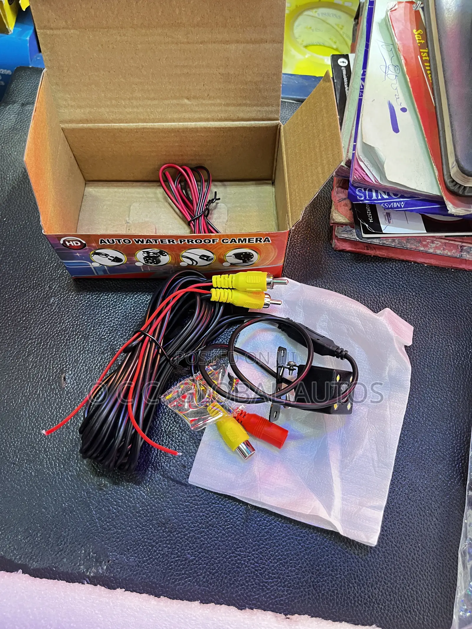 Original Android Screen With CarPlay and Reverse Camera