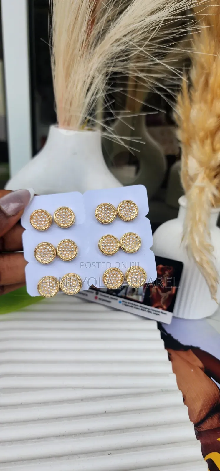 Pearl Mix Pin Earring