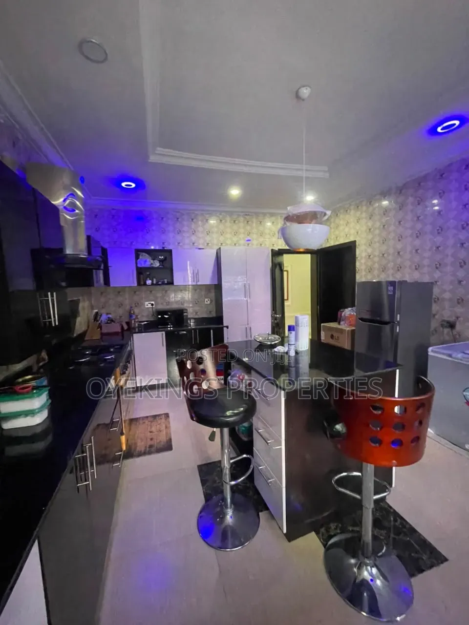 5bdrm Bungalow in Jankata, Oluyole for sale