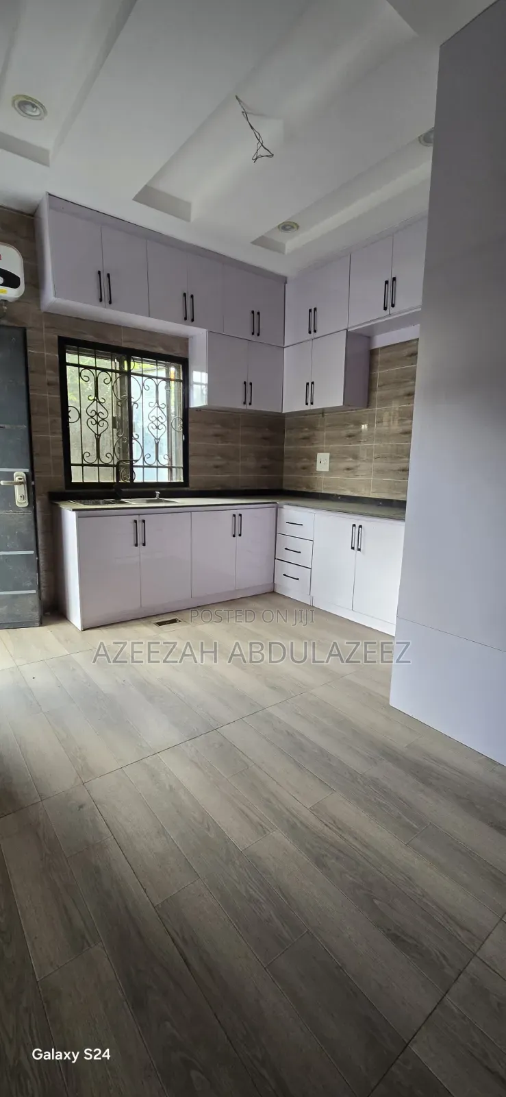 4bdrm Duplex in Sabon Lugbe for rent