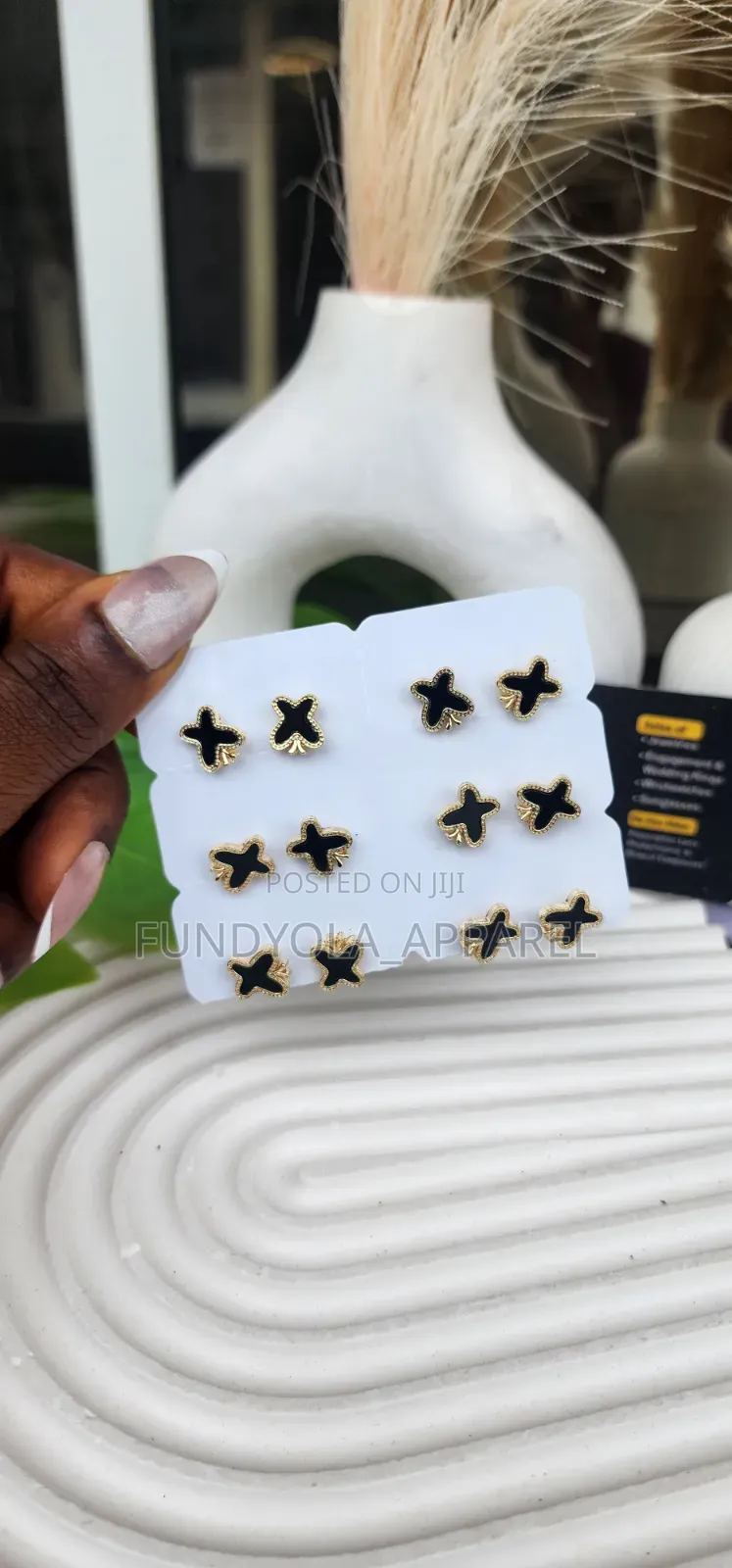Black Mix Vintage Pin Earring