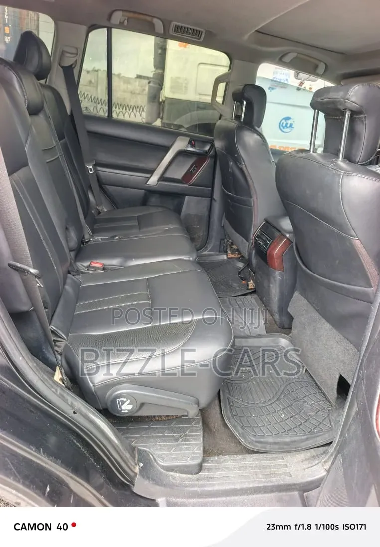 Toyota Land Cruiser Prado 2016 Black
