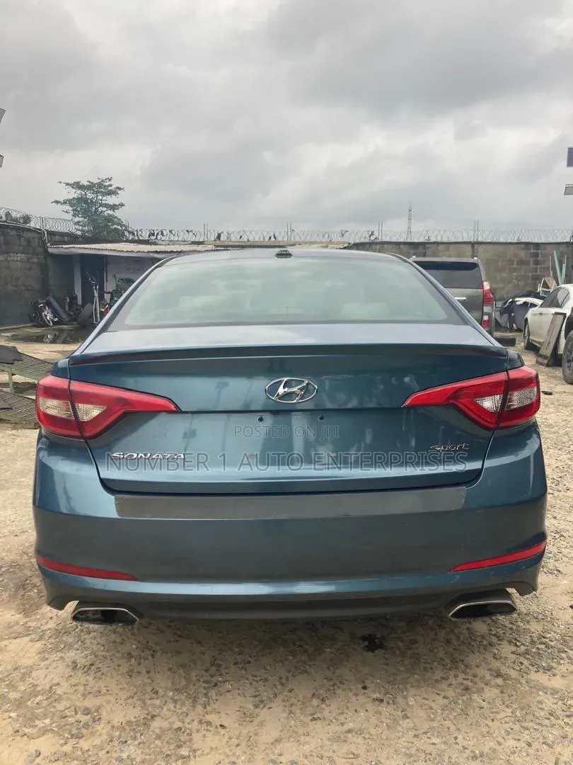 Hyundai Sonata SE 4dr Sedan (2.4L 4cyl 6A) 2015 Green