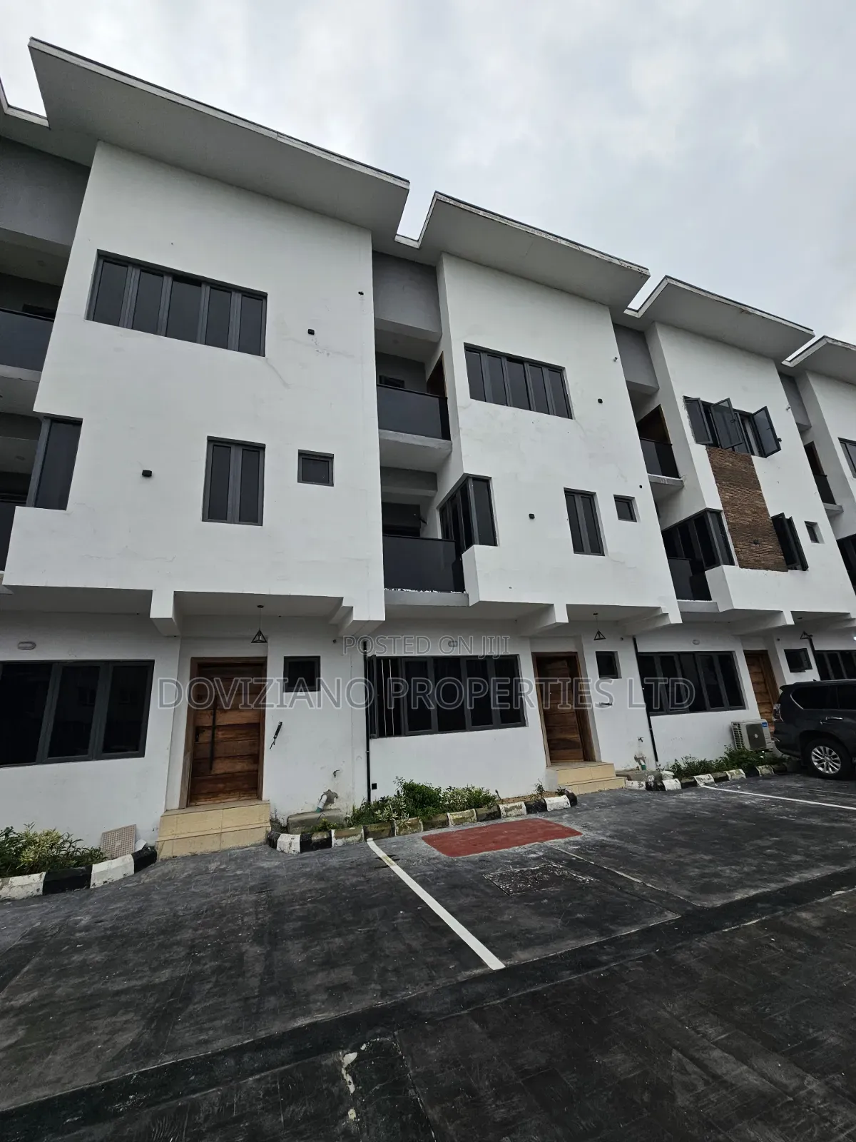 5bdrm Duplex in Lekki Phase 1 for rent