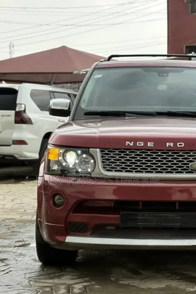 Land Rover Range Rover 2009 Red
