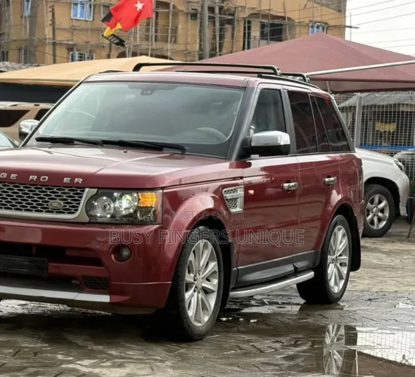 Land Rover Range Rover 2009 Red