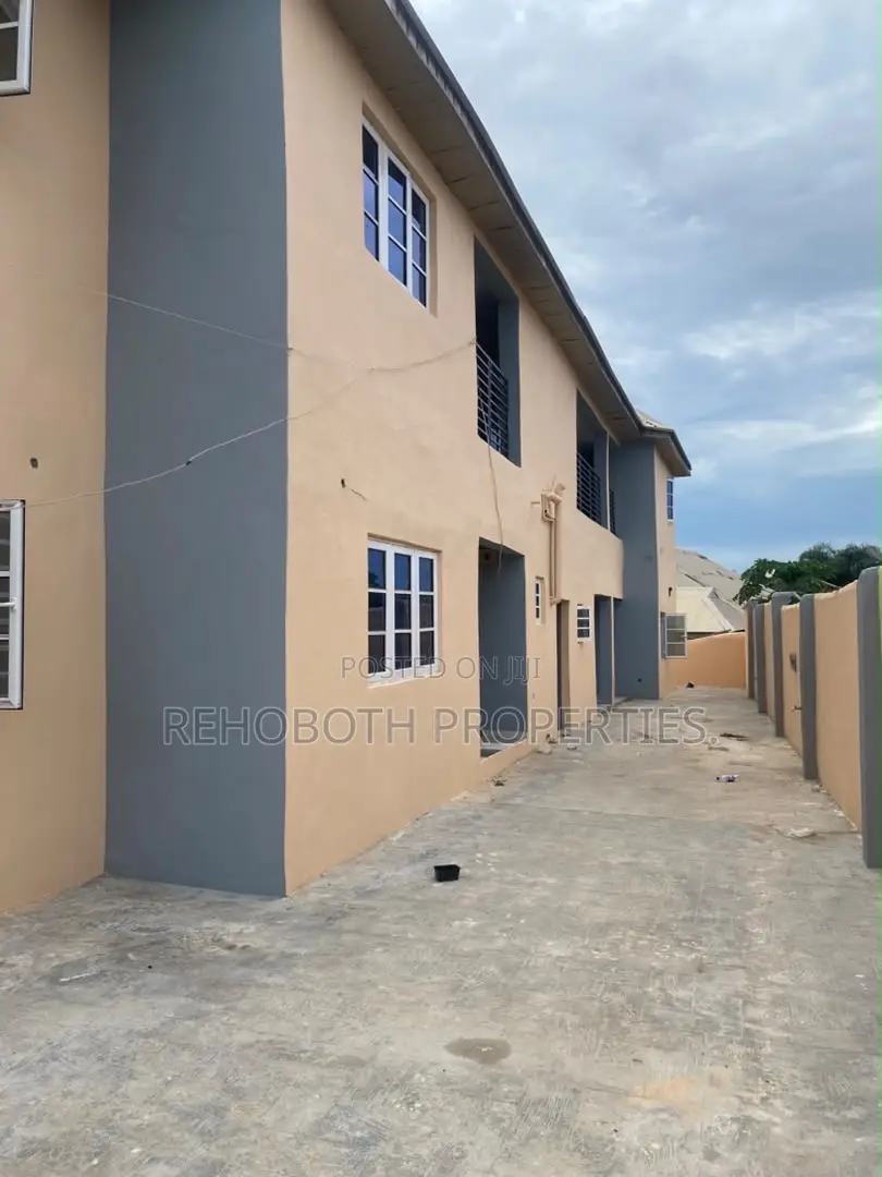 2bdrm Apartment in Abeese Estates, Akala Express for rent