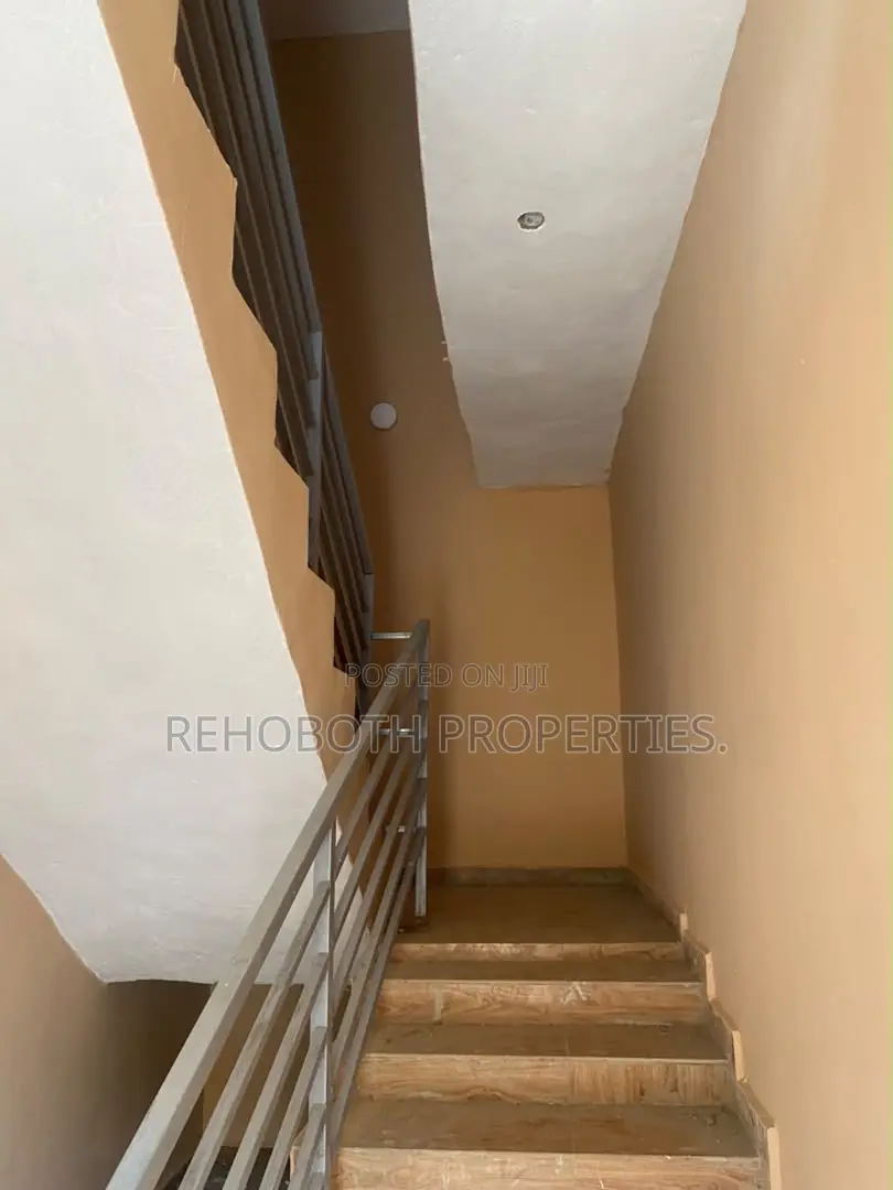 2bdrm Apartment in Abeese Estates, Akala Express for rent