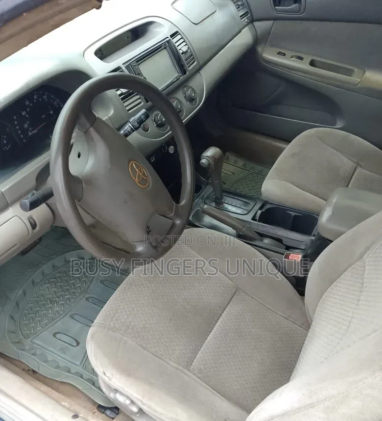 Toyota Camry 2004 Gray