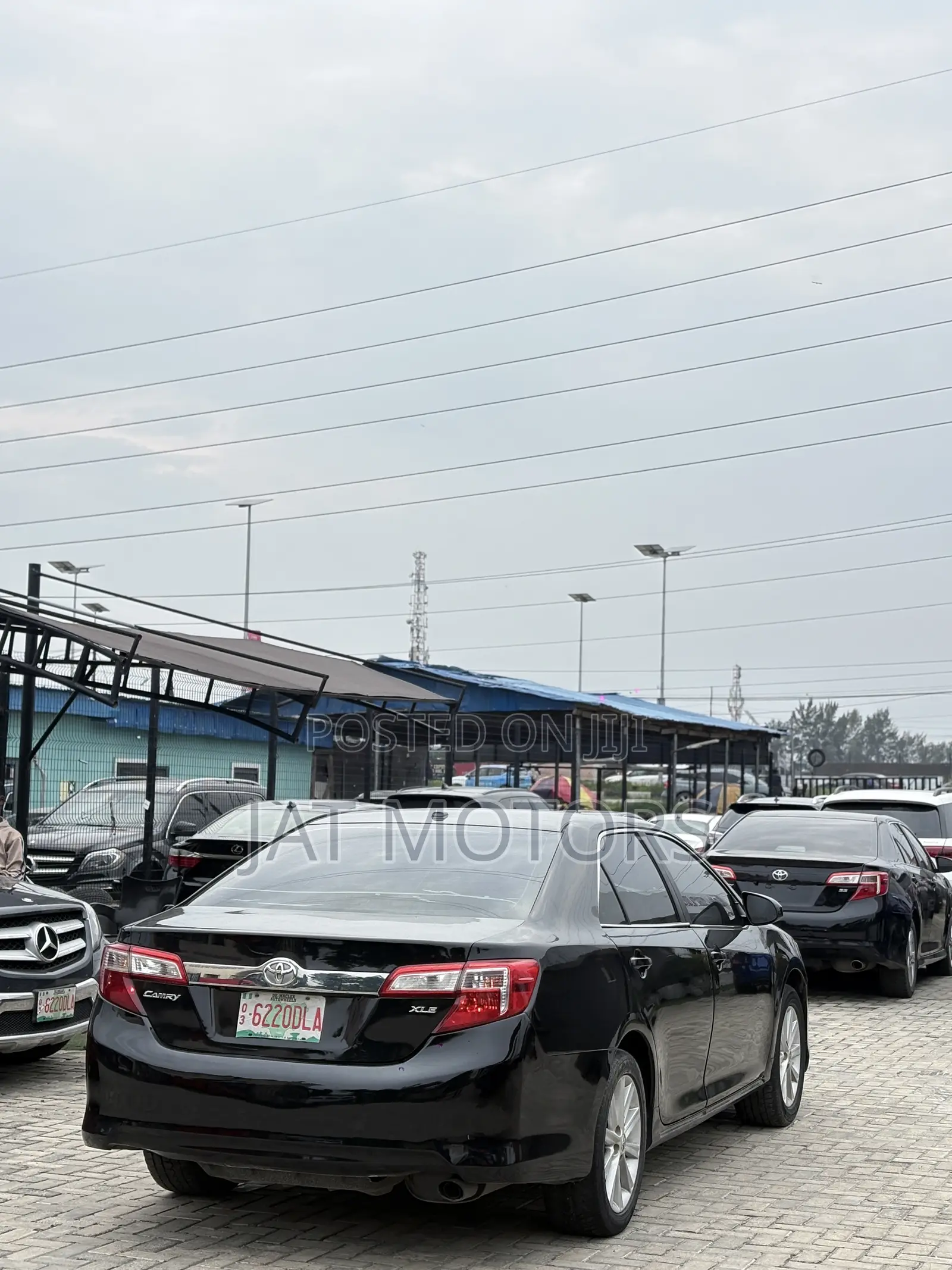 Toyota Camry XLE 4dr Sedan (2.5L 4cyl 6A) 2012 Black