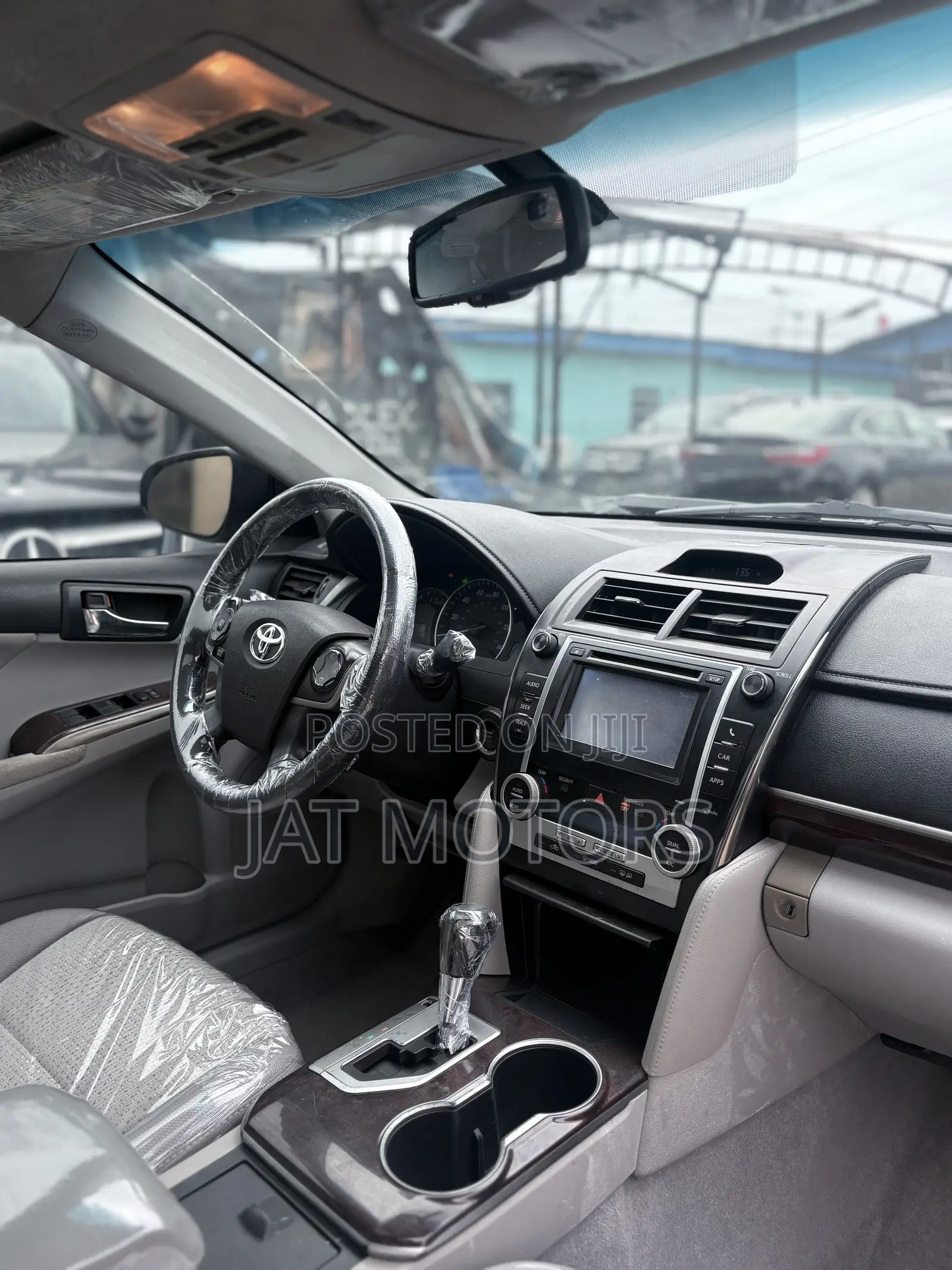 Toyota Camry XLE 4dr Sedan (2.5L 4cyl 6A) 2012 Black