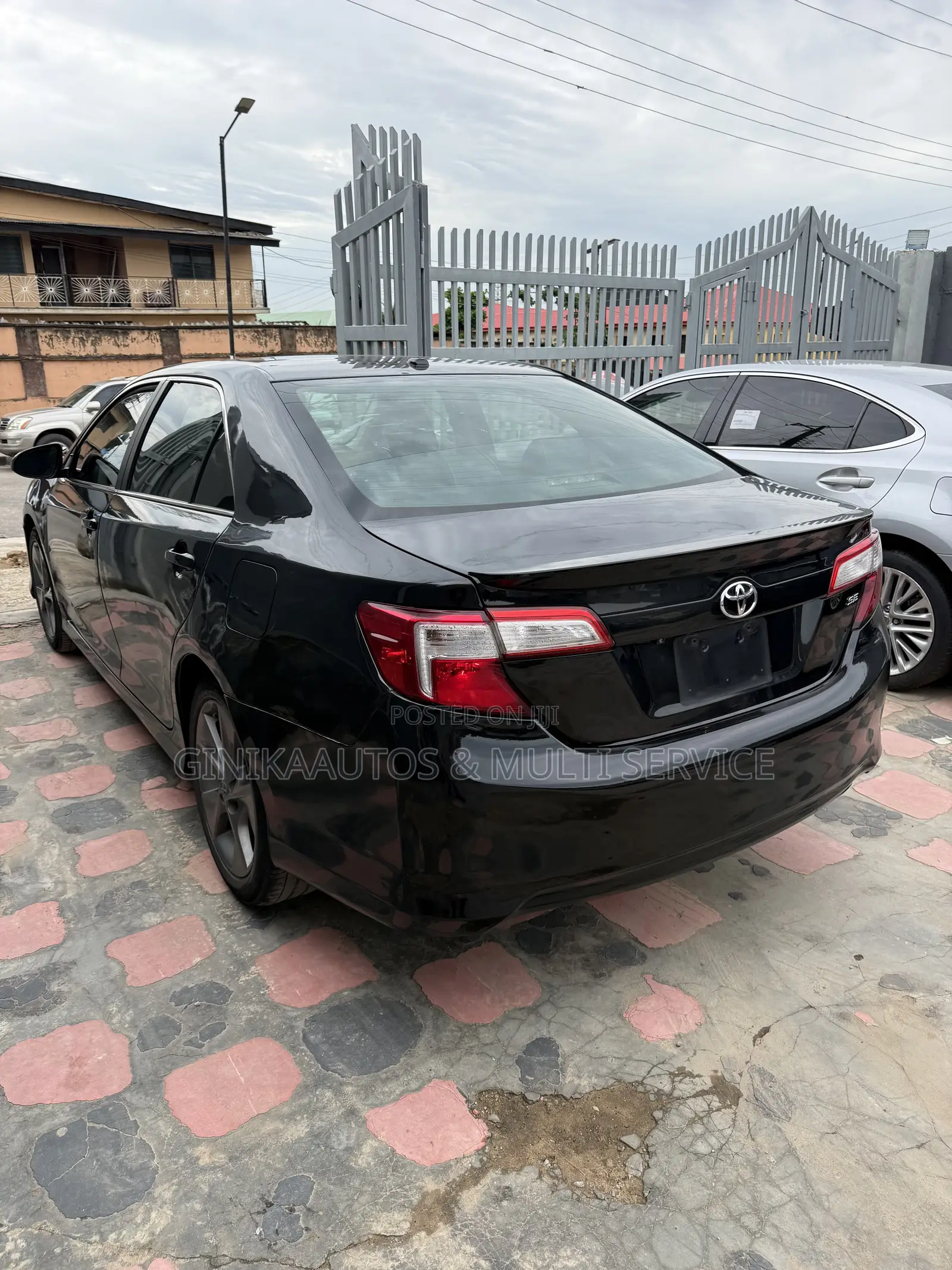 Toyota Camry SE 4dr Sedan (2.5L 4cyl 6A) 2013 Black