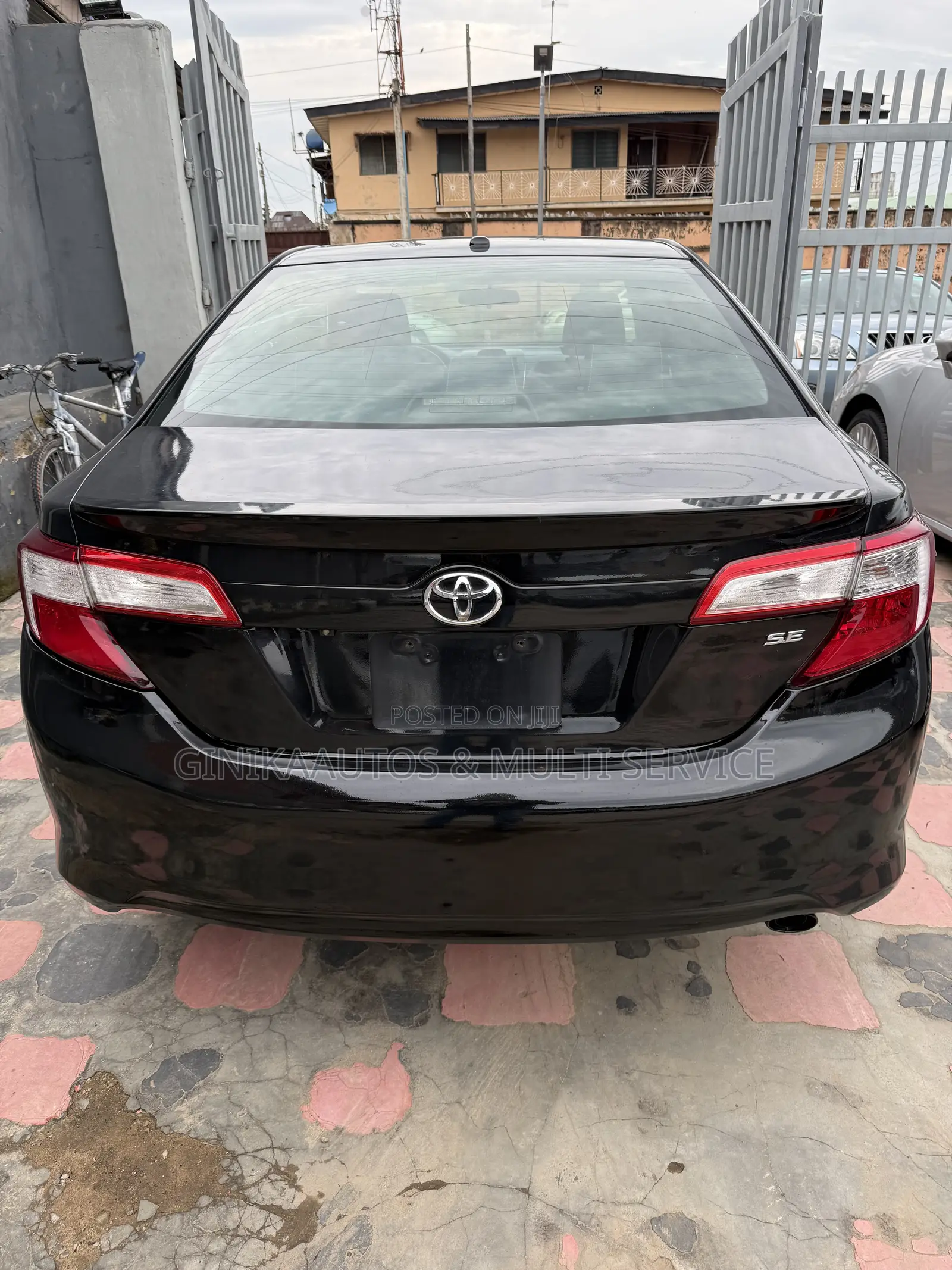 Toyota Camry SE 4dr Sedan (2.5L 4cyl 6A) 2013 Black