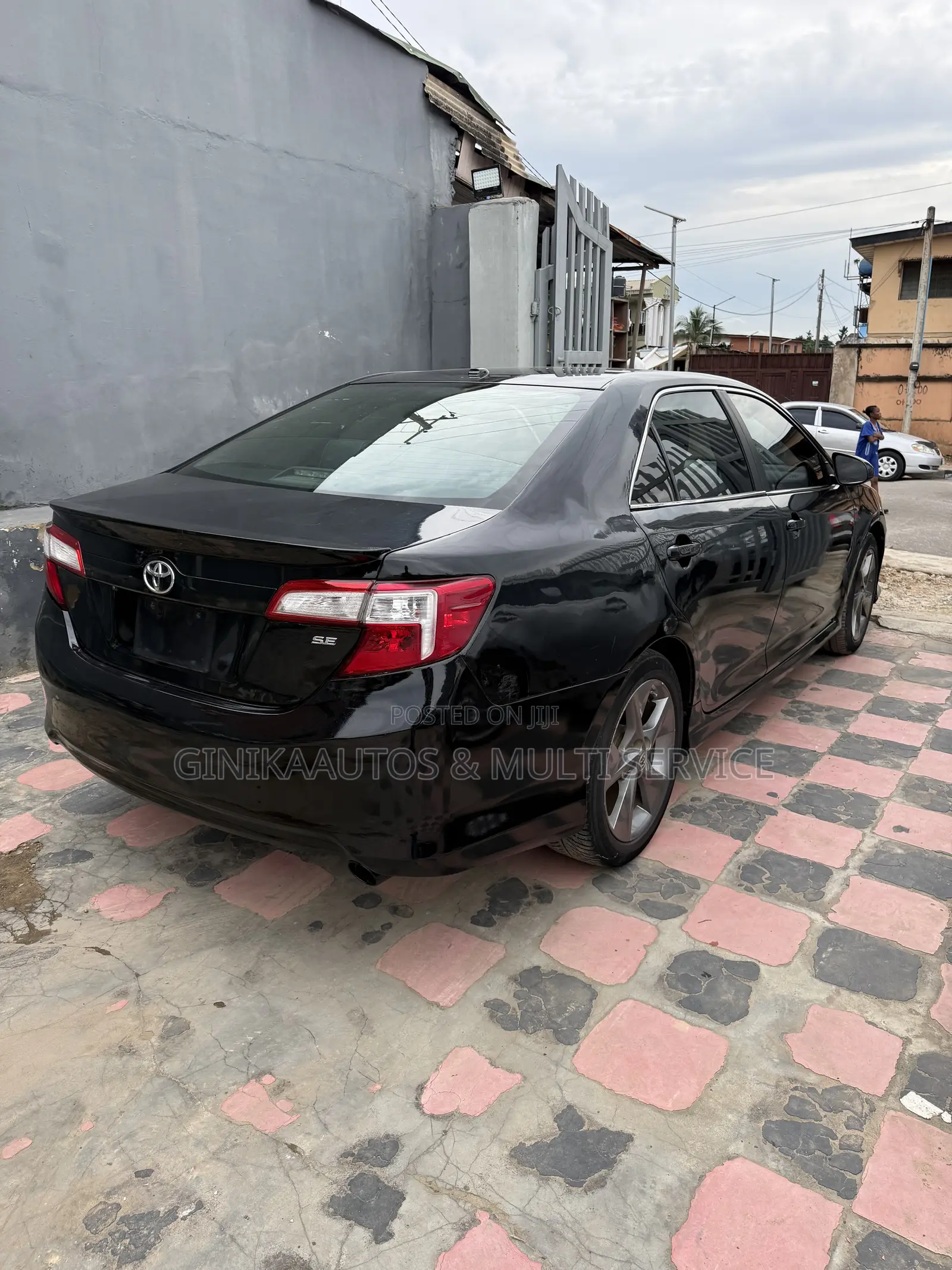 Toyota Camry SE 4dr Sedan (2.5L 4cyl 6A) 2013 Black
