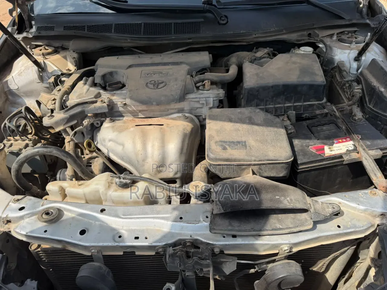 Toyota Camry 2016 Silver
