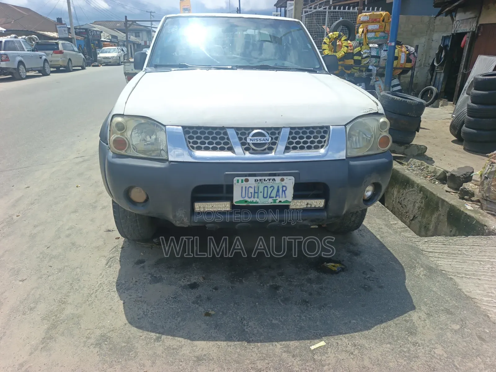 Nissan Frontier SE-V6 4x4 Standard Bed Crew Cab 116.1 in. WB 2002 White