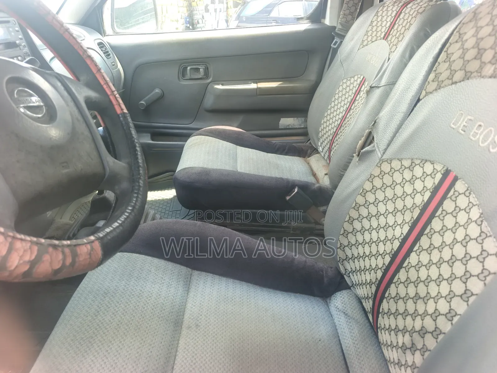 Nissan Frontier SE-V6 4x4 Standard Bed Crew Cab 116.1 in. WB 2002 White