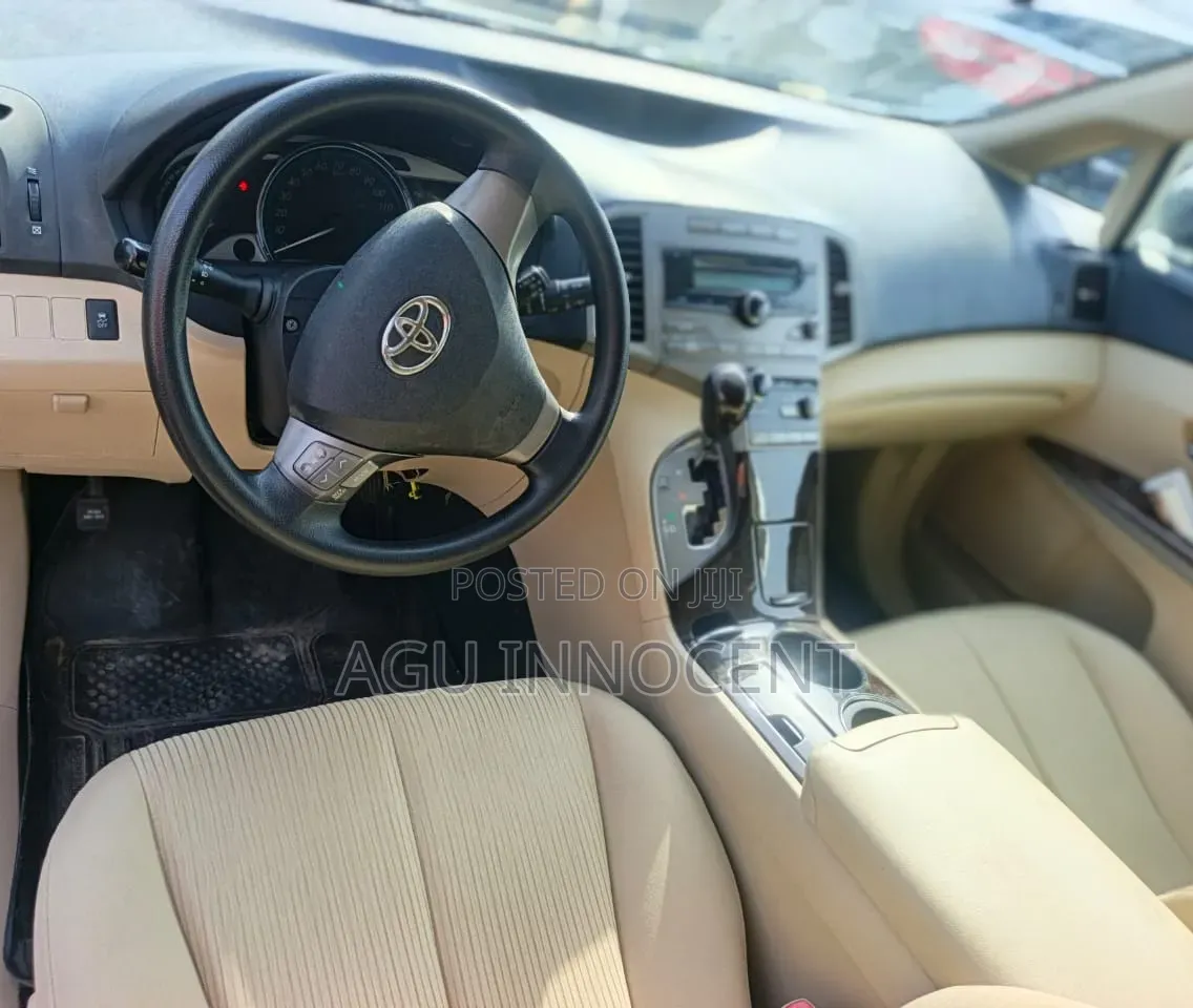Toyota Venza 2010 White