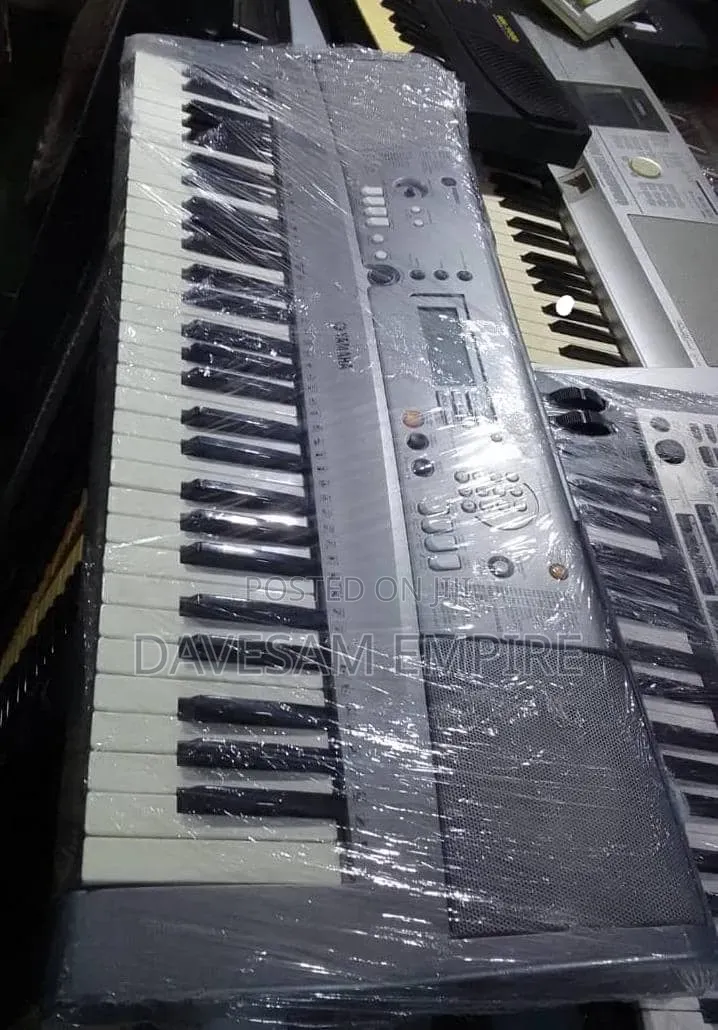 Supper Clean Direct UK Used Original Yamaha YPT 300 Keyboard