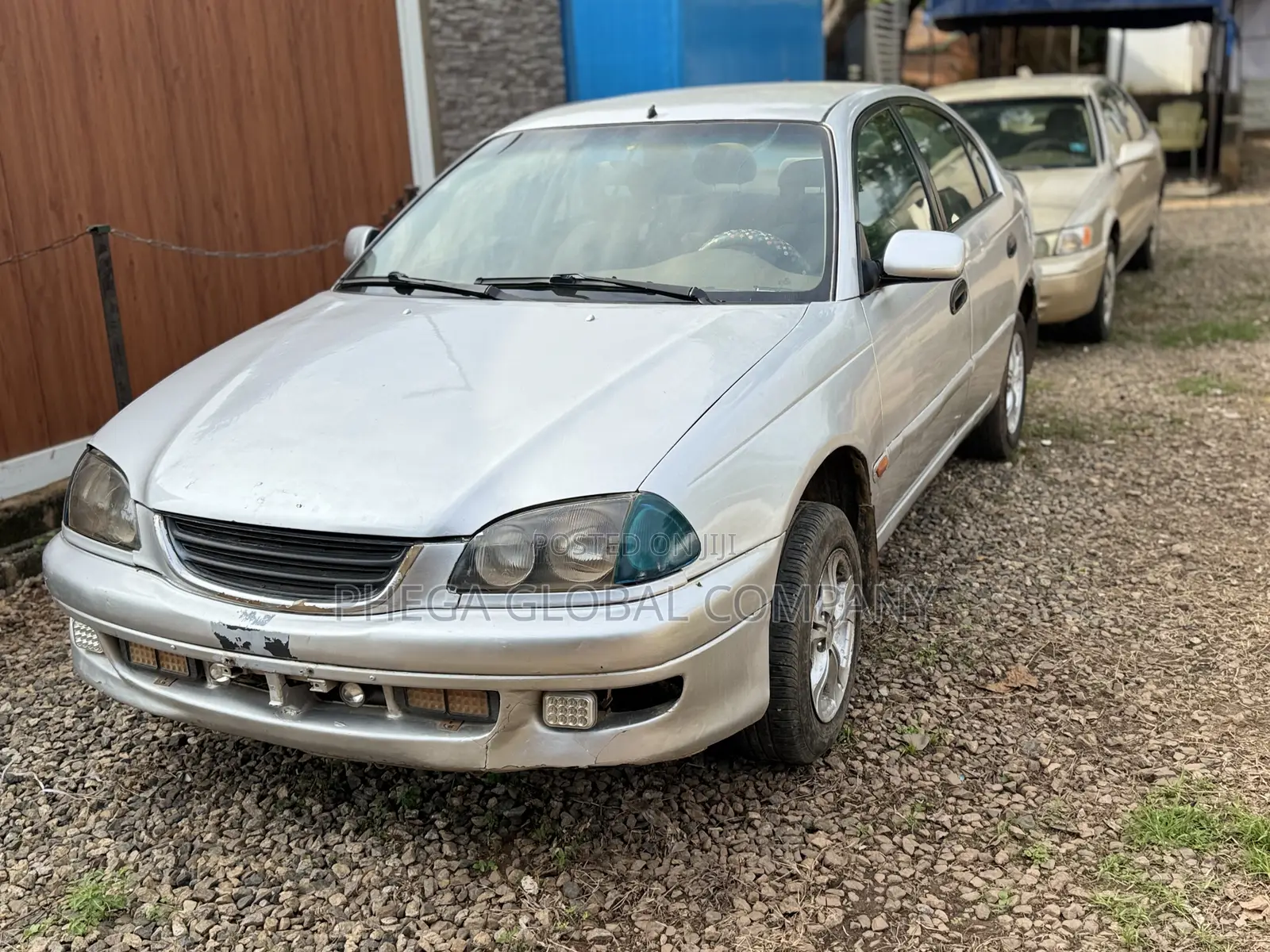 Toyota Avensis 2000 Silver