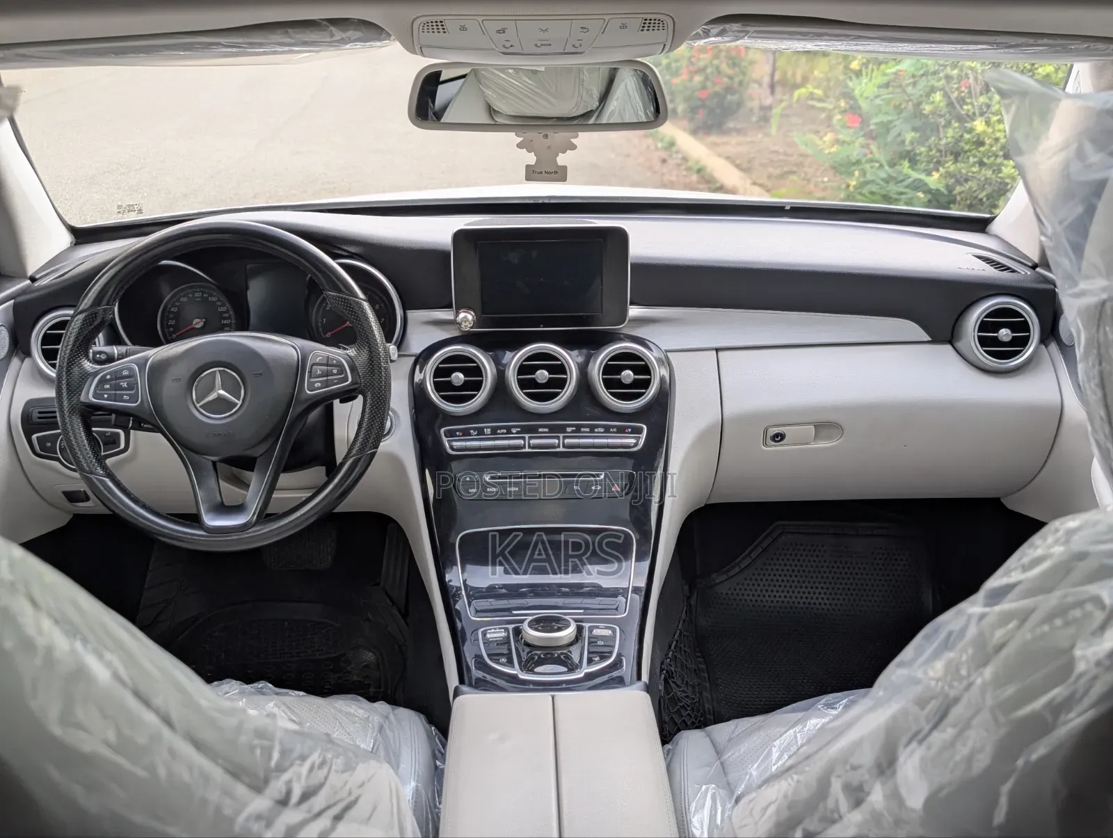 Mercedes-Benz C300 Base 4Matic Coupe AWD (2.0L 4cyl 7A) 2017 White