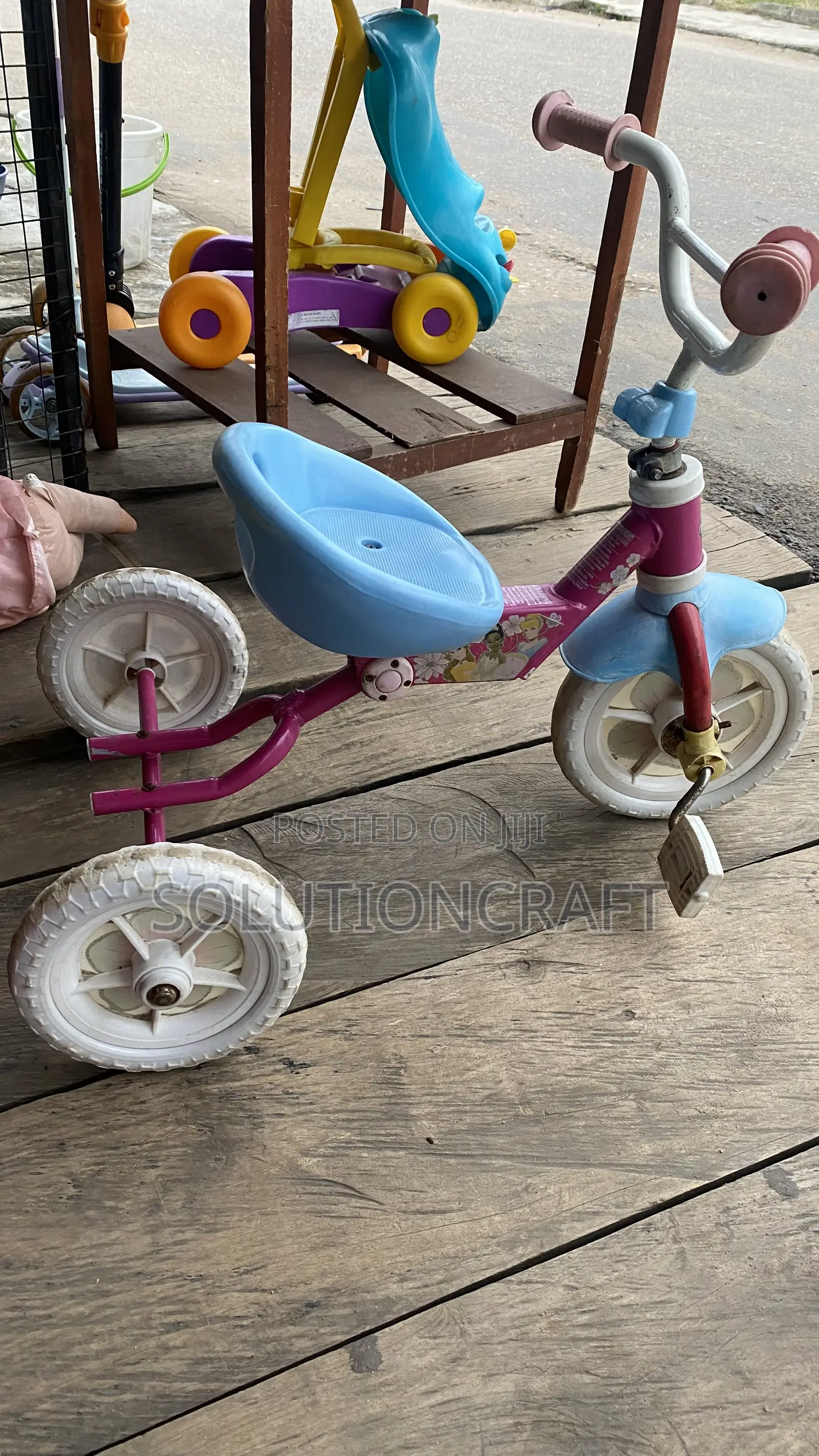 Very Strong Tricycle