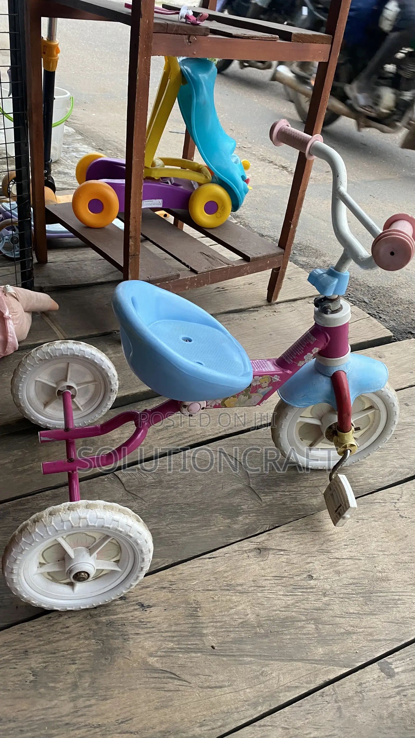 Very Strong Tricycle