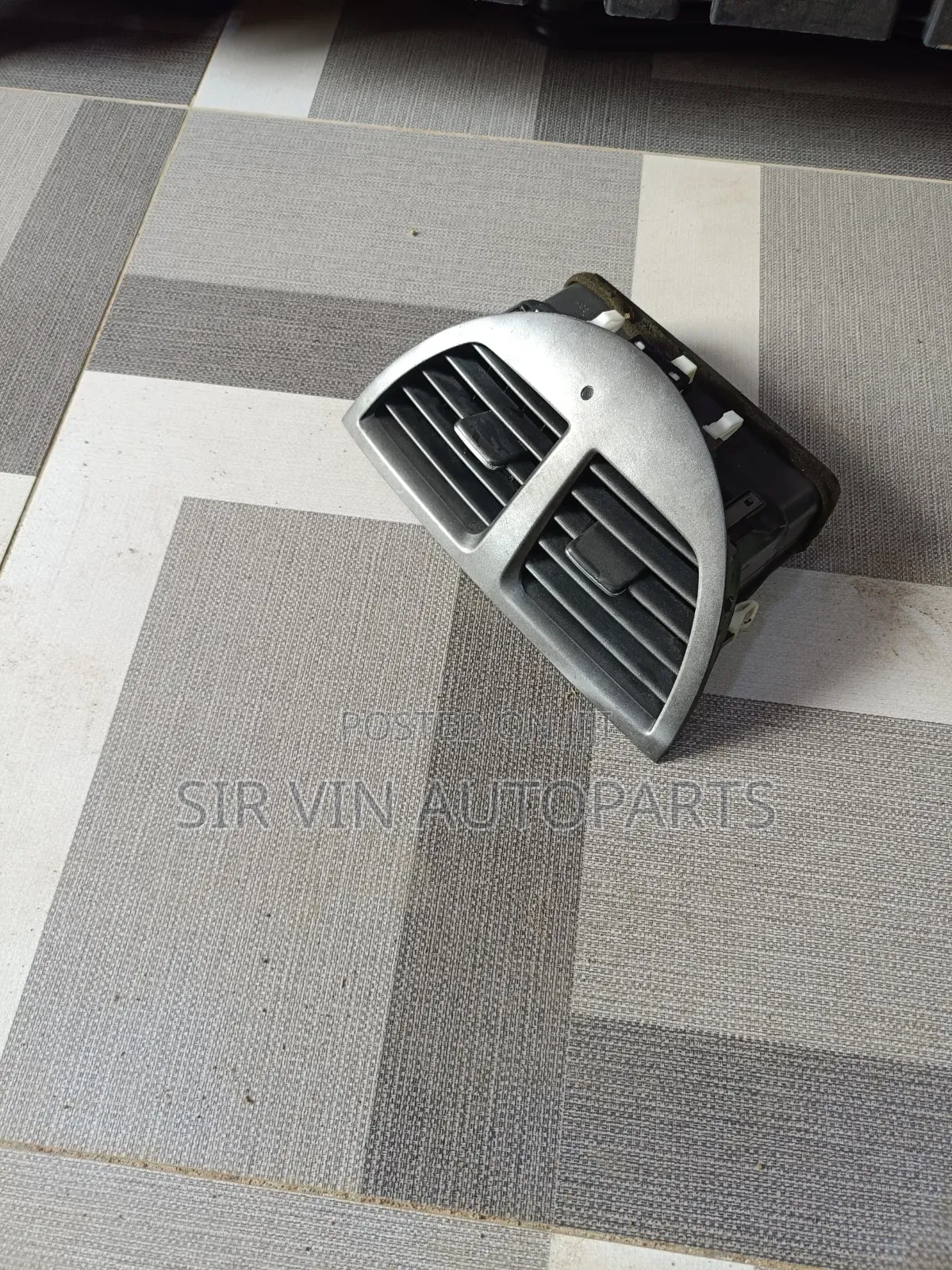 A/C Grill Es 350 2006-2014(center)
