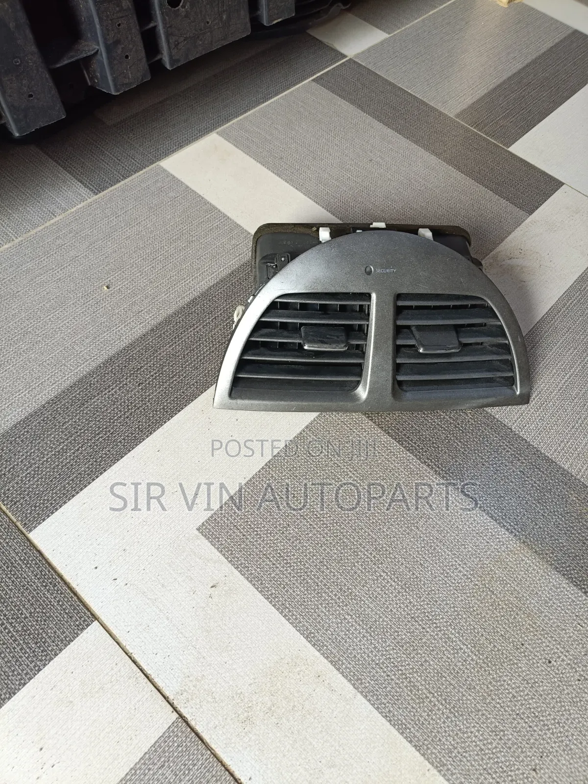 A/C Grill Es 350 2006-2014(center)