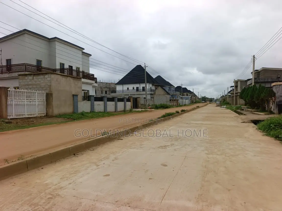 4bdrm Duplex in Lugbe District. for sale