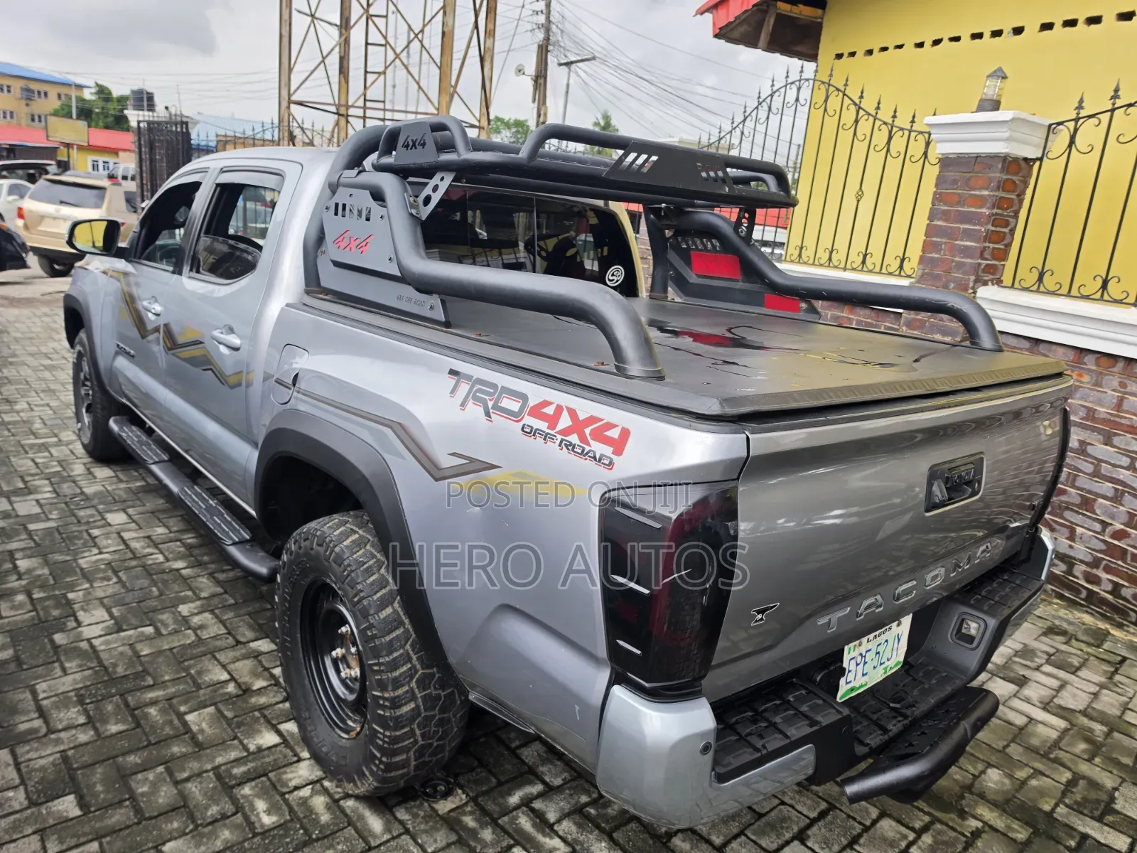Toyota Tacoma SR5 4x2 Double Cab 127.4 in. WB 2020 Gray