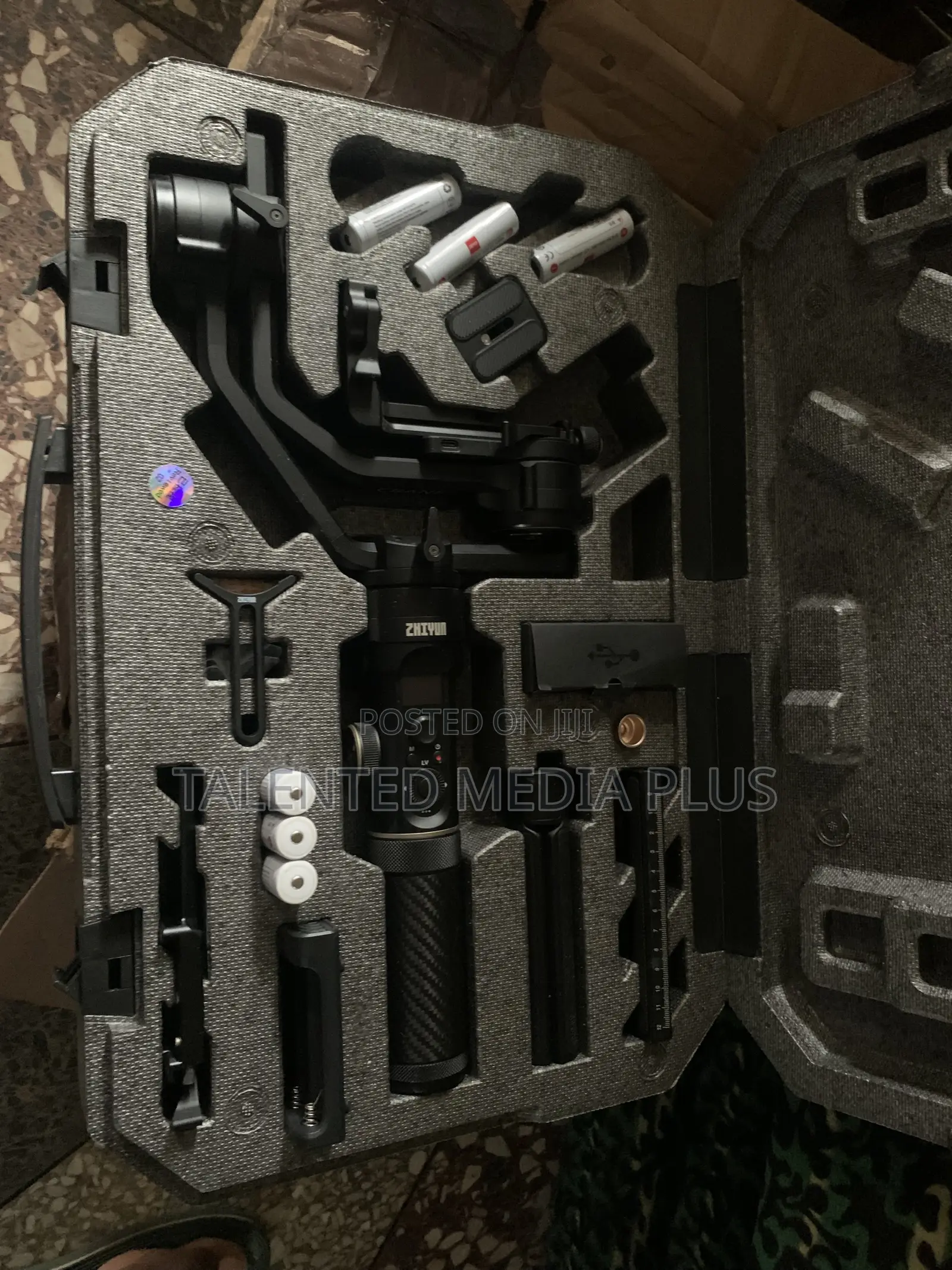 Zhiyun Crane 2s 3 Axis Gimbal Stabilizer