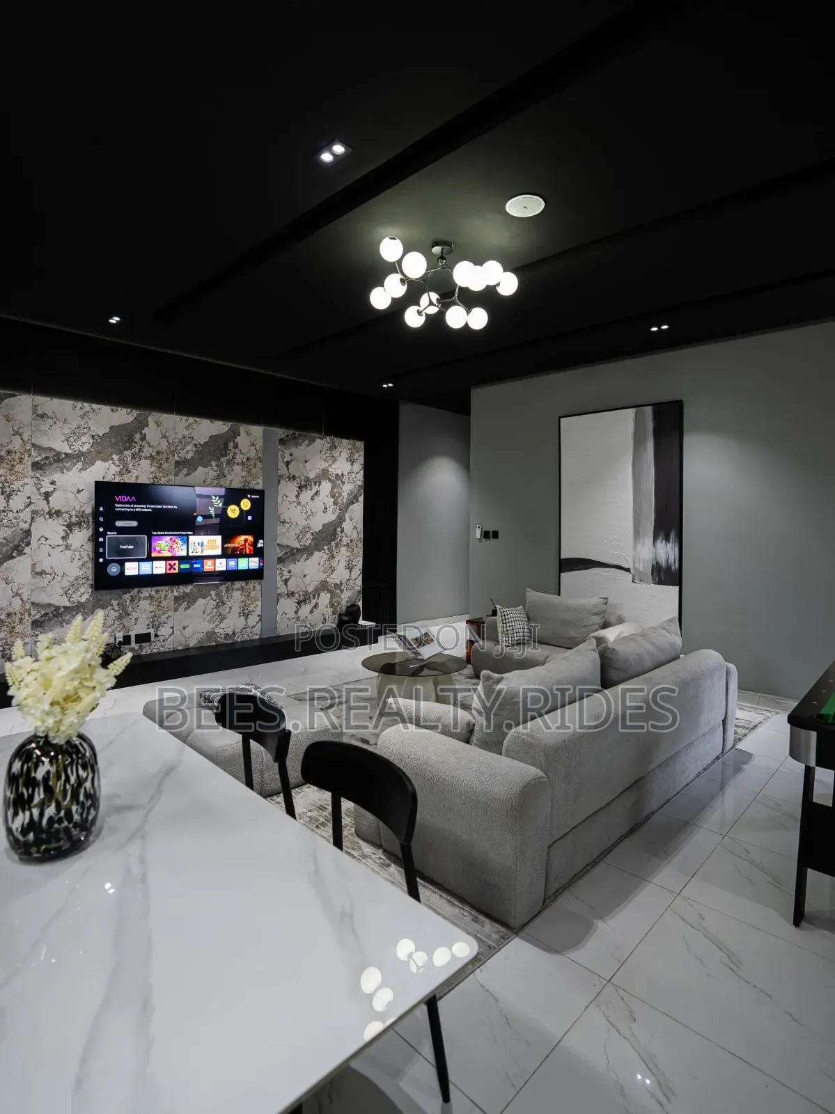 Black and White Themed 2BDRM With a Swimming Pool, Gym a Snooker Board