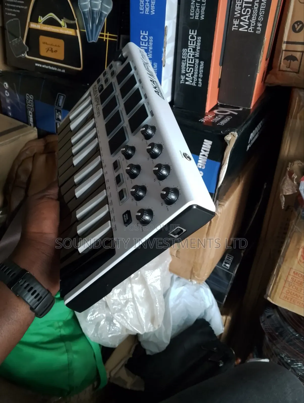 Few Months Neatly Used AKAI MPK Mini.