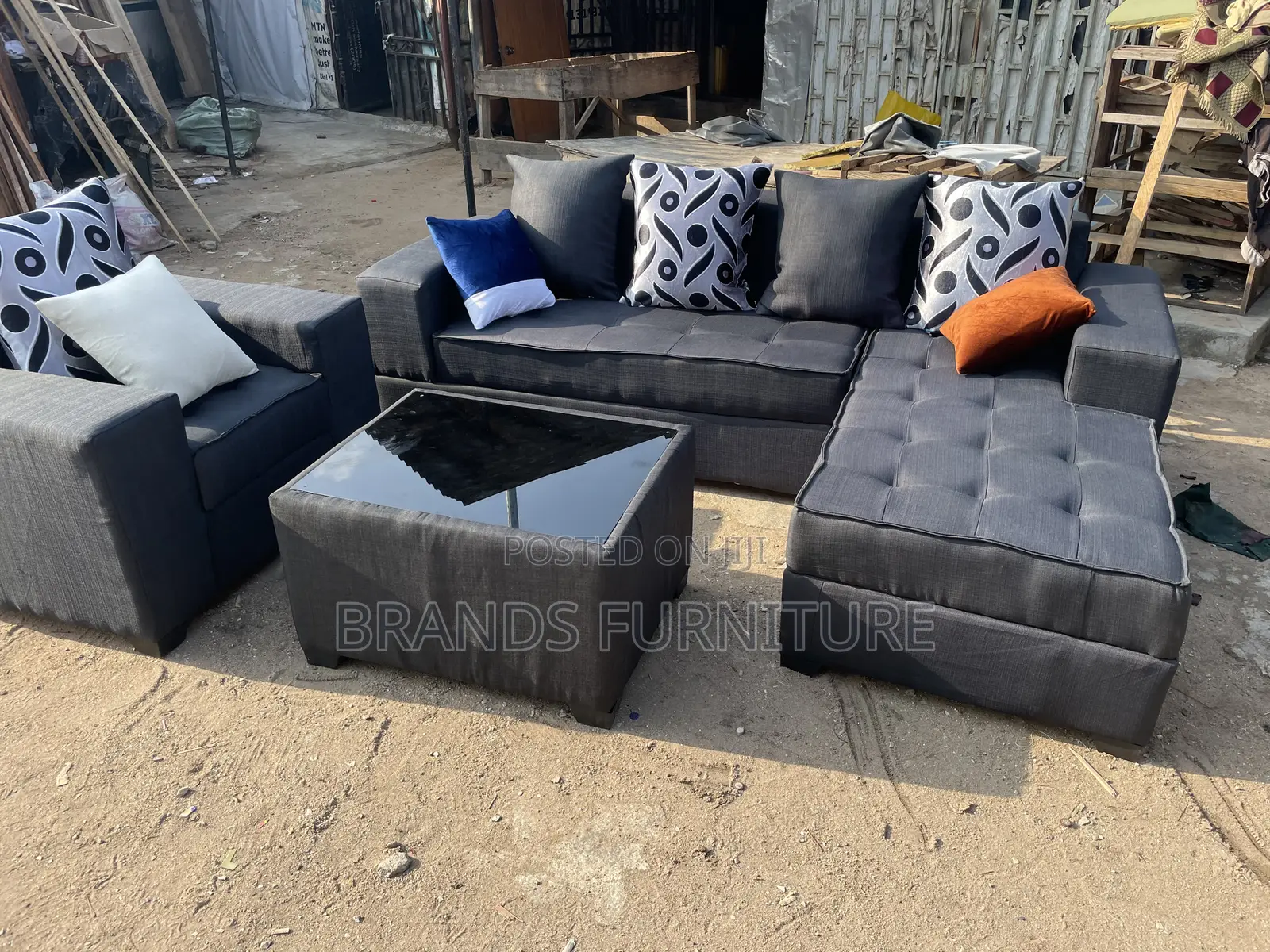 Quality Gray Lshap With Center Table N Single Seater