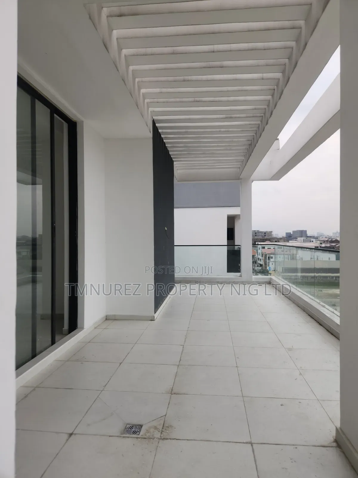 3bdrm Apartment in Ikate-Elegushi for sale