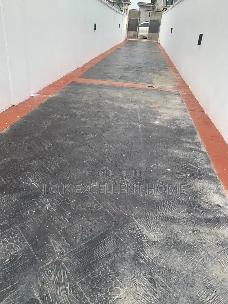 4bdrm Duplex in Alamutu Estate, for sale