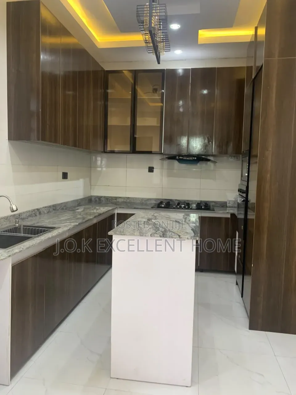 4bdrm Duplex in Alamutu Estate, for sale