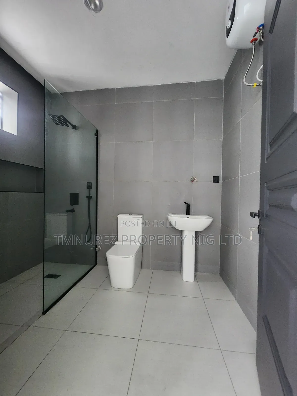 3bdrm Apartment in Ikate-Elegushi for sale