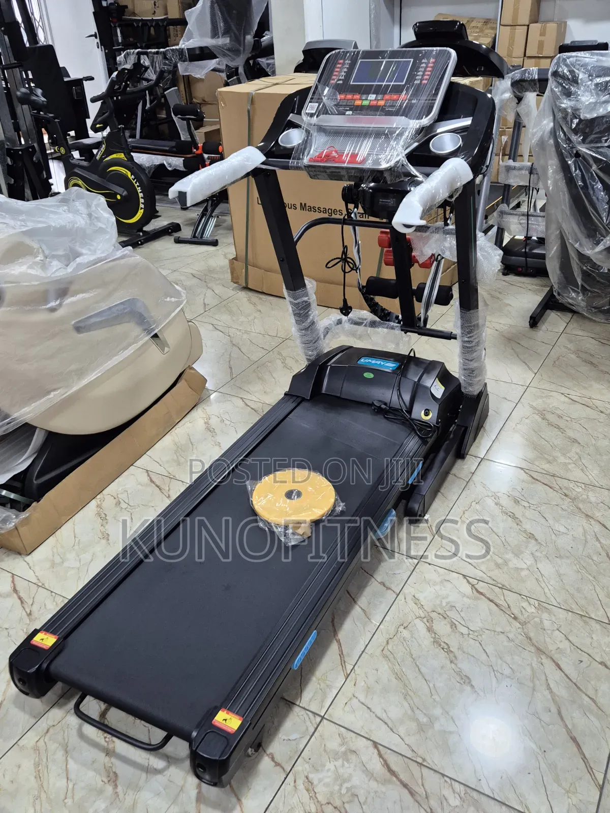 2.5HP Motorized Treadmill With Auto Incline Massager