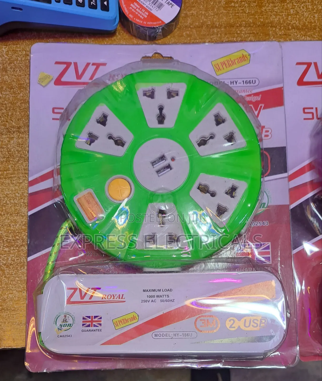 ZVT Royal 6-Way Round Extension Box With 2 USB +3m Wire